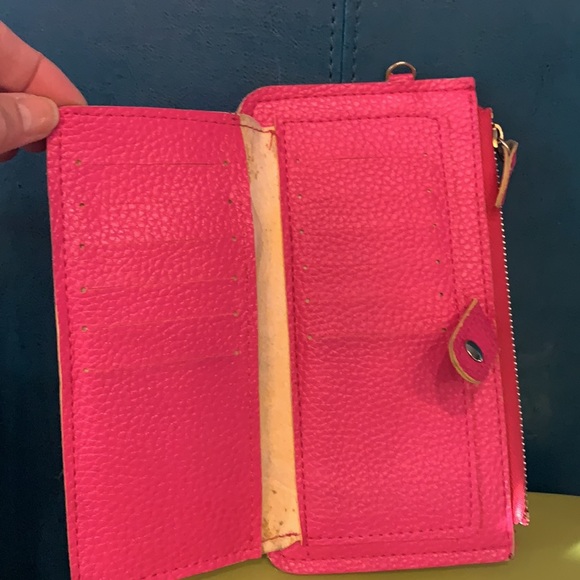 Pink no name brand wallet/wristlet - Picture 2 of 5